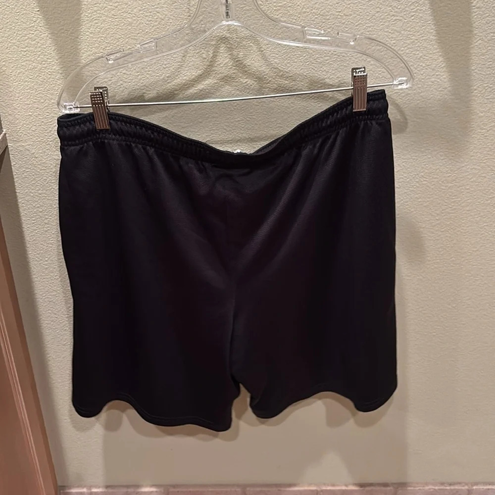 Champion Men's Basketball black shorts - Picture 6 of 7
